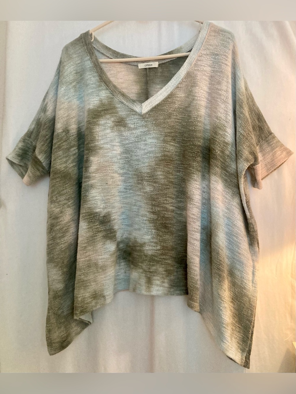 Cherish Heathered Sage V-Neck Batwing Hem Boxy Tunic Size L